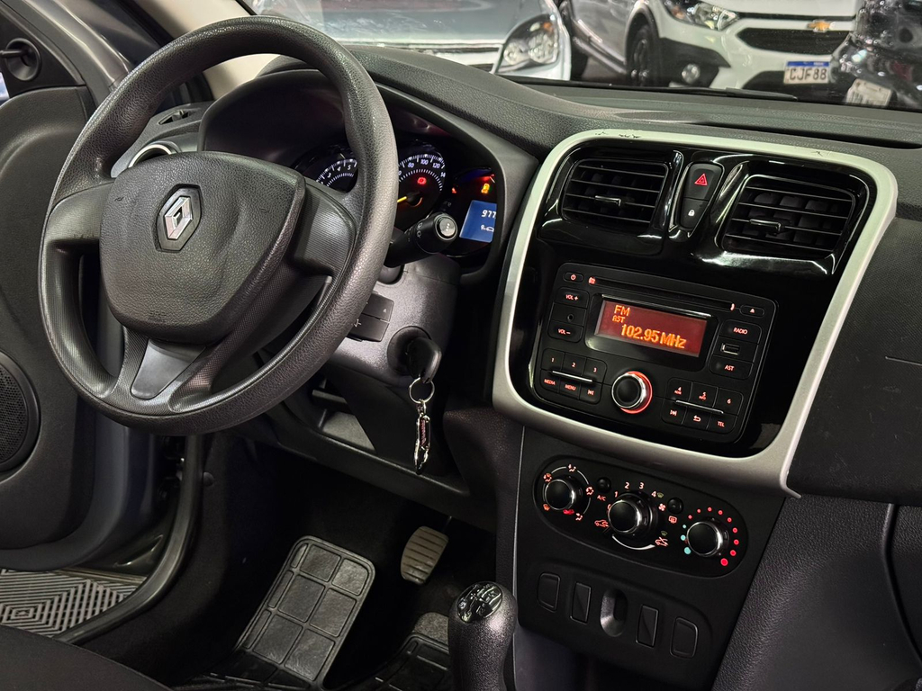 Renault Sandero Expression 1.0 16v (Flex)