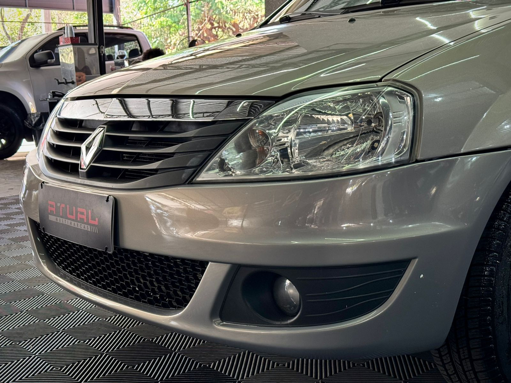 Renault Logan Expression 1.0 16v (Flex)