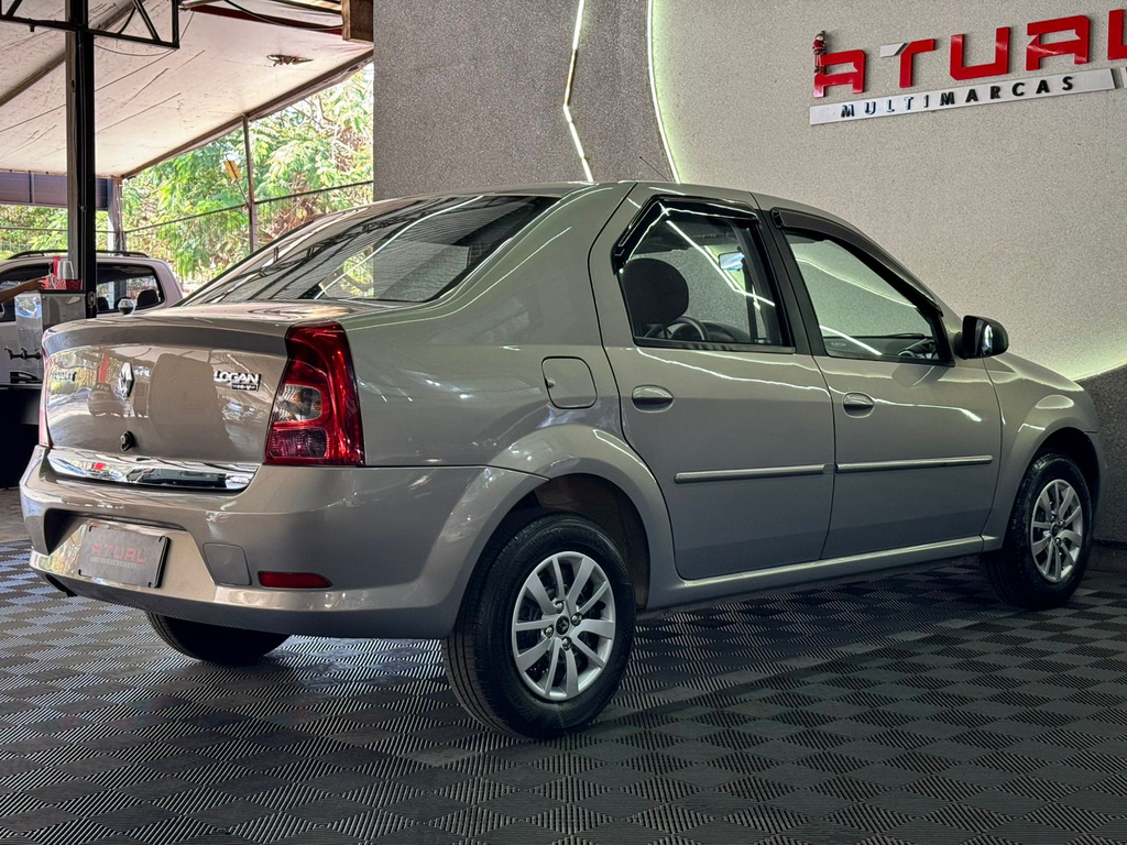 Renault Logan Expression 1.0 16v (Flex)