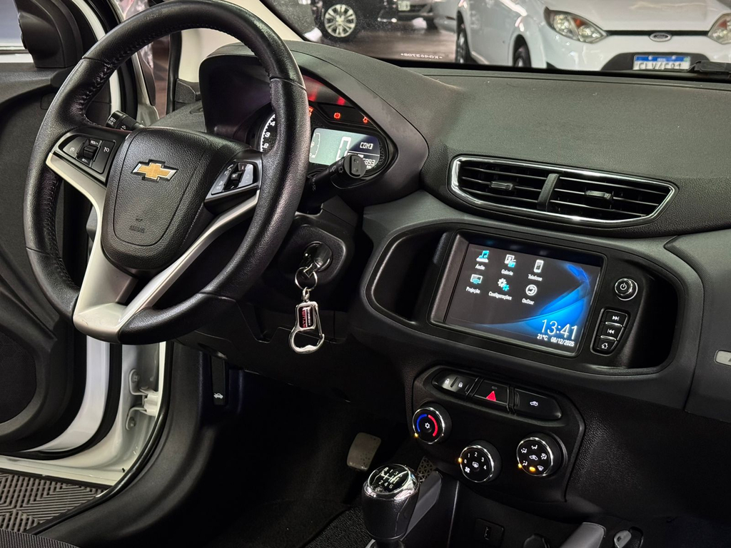 Chevrolet Onix Branco