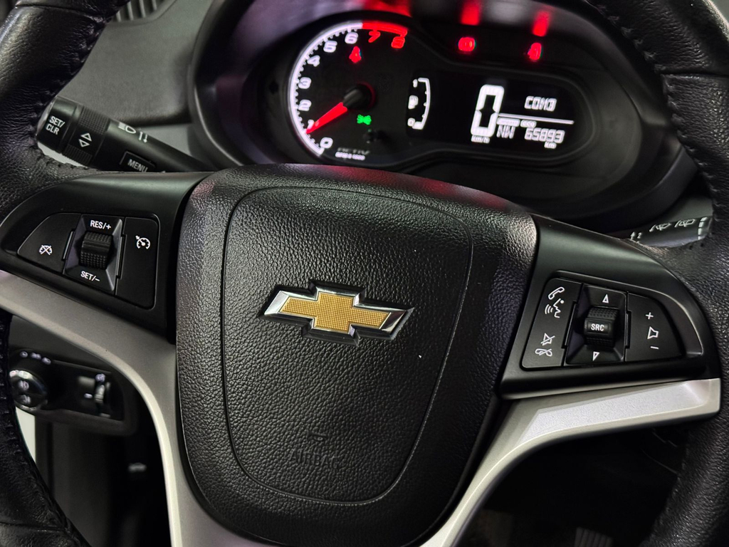 Chevrolet Onix Branco