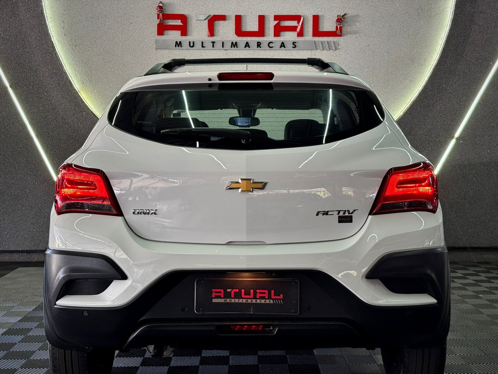 Chevrolet Onix Branco