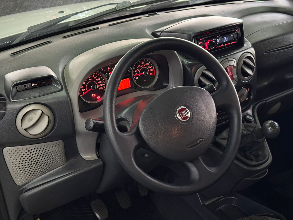 Fiat Doblò Essence 1.8 7L (Flex)