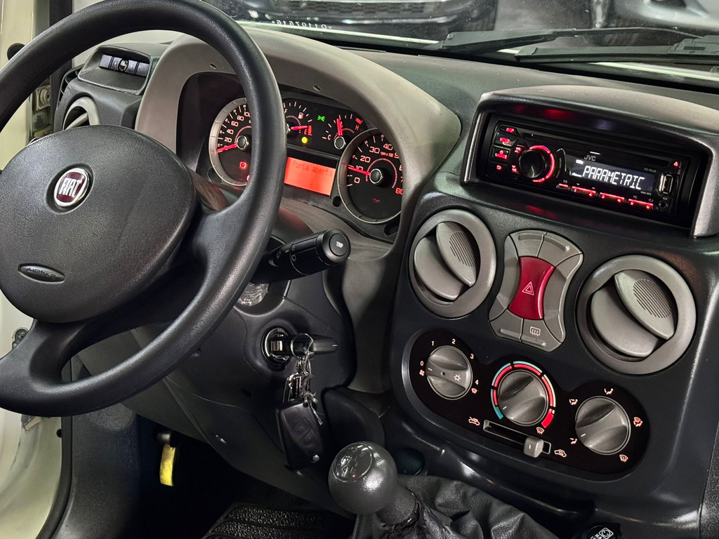 Fiat Doblò Essence 1.8 7L (Flex)