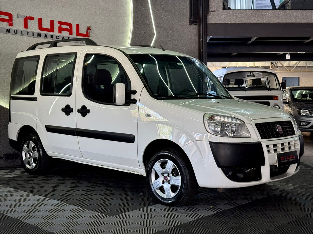 Fiat Doblò Essence 1.8 7L (Flex)