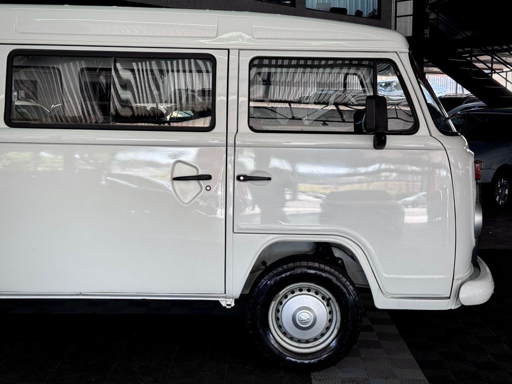 Volkswagen Kombi Standard 1.4 Mi Total Flex 8v