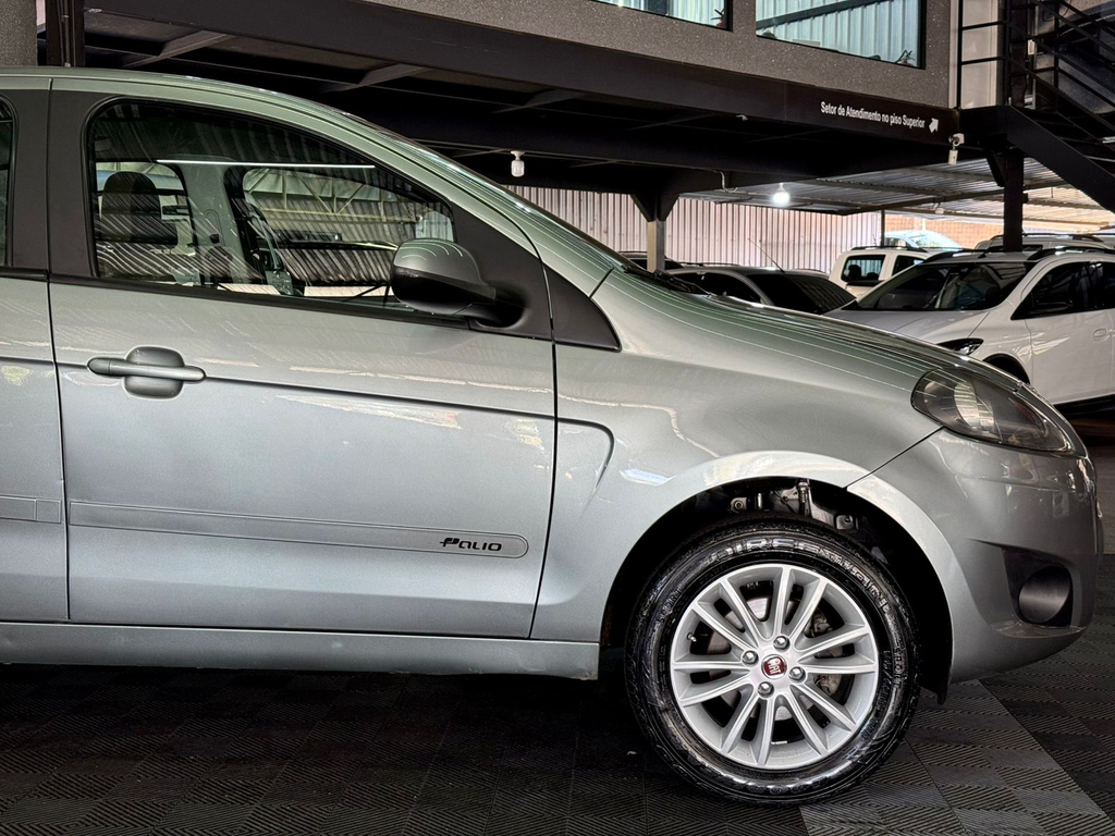Fiat Palio Essence 1.6 16v (Flex)