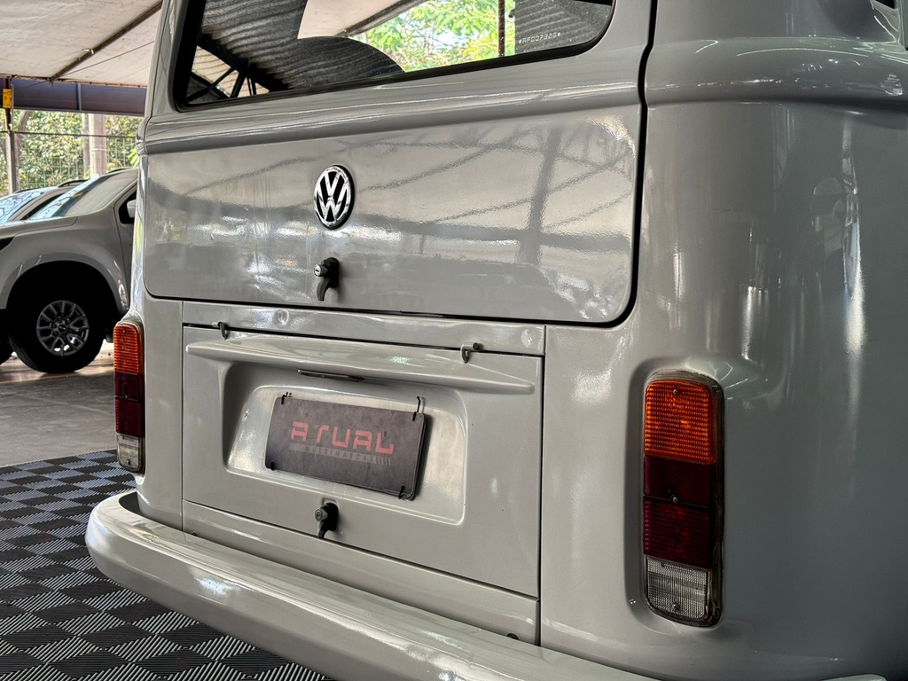 Volkswagen KOMBI STANDARD 1.4 MI TOTAL FLEX 8V