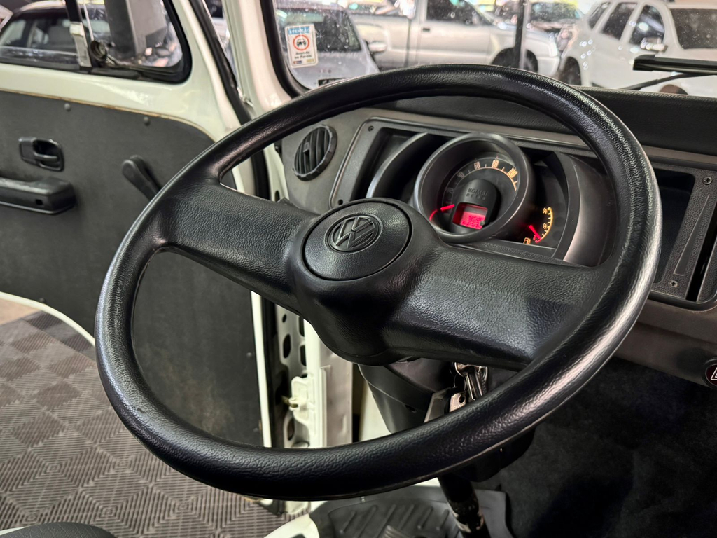 Volkswagen KOMBI STANDARD 1.4 MI TOTAL FLEX 8V