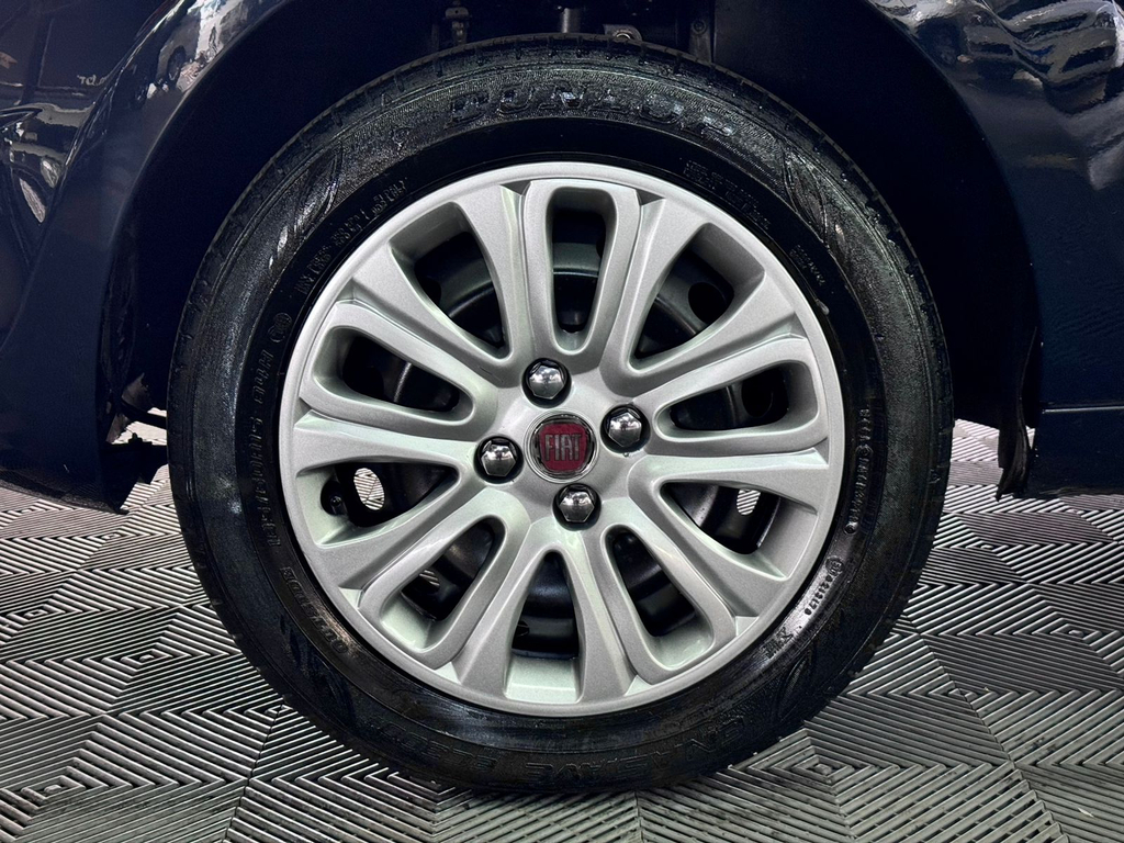 Fiat Palio Essence 1.6 16v (Flex)