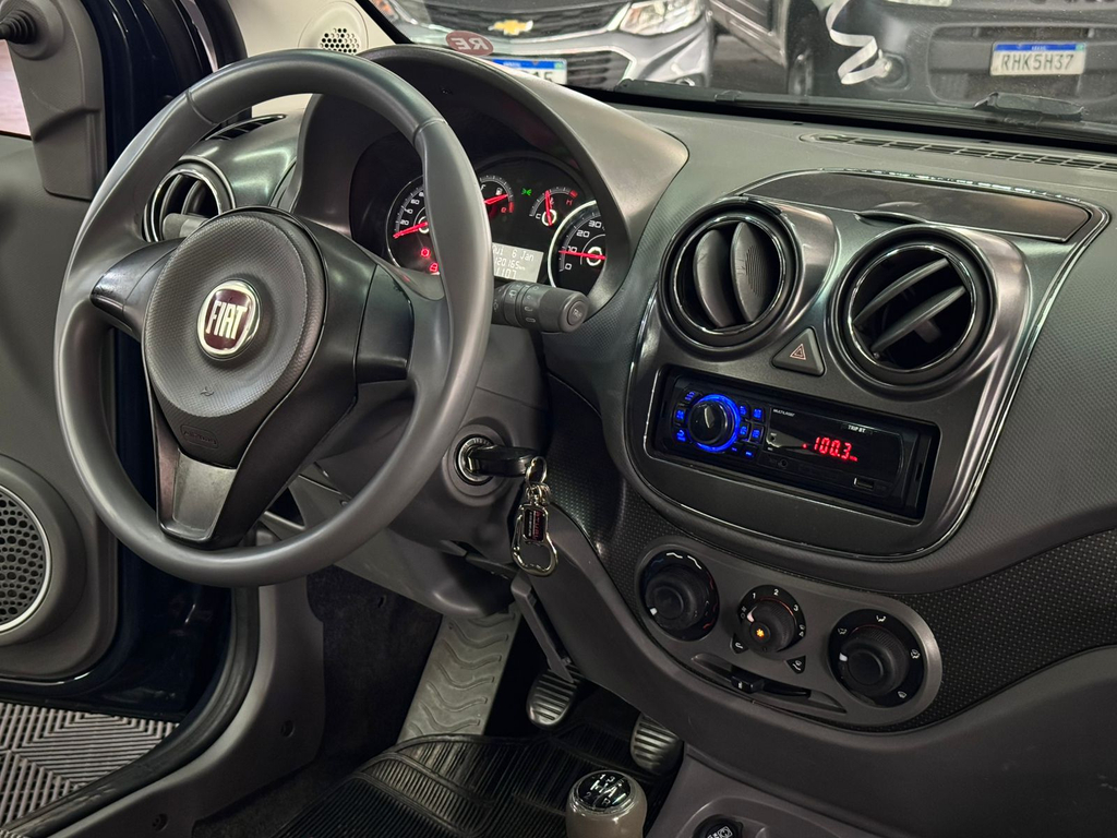 Fiat Palio Essence 1.6 16v (Flex)