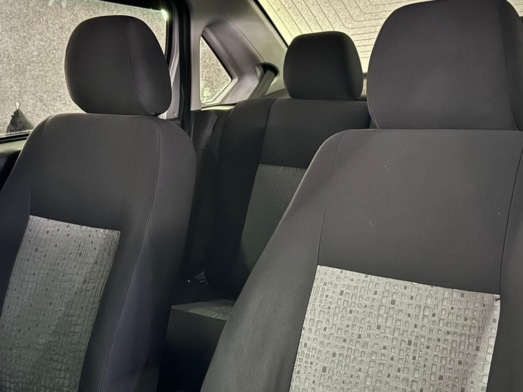 Ford Fiesta Sedan 1.6 (Flex)