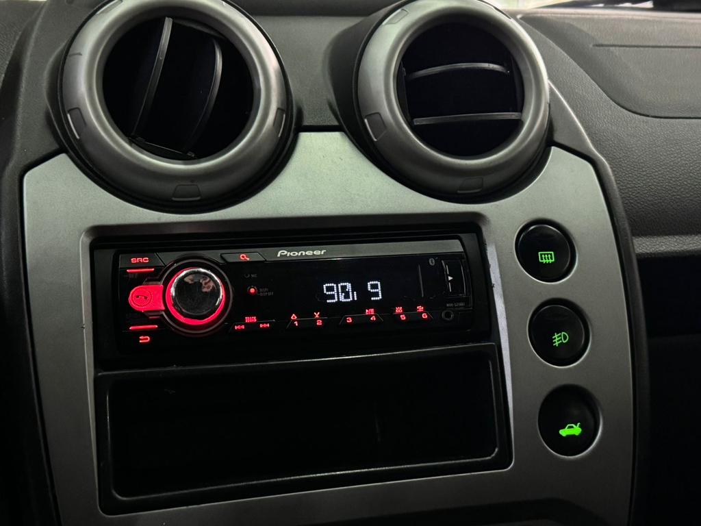 Ford Fiesta Sedan 1.6 (Flex)