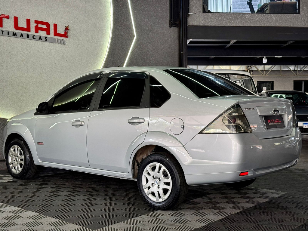 Ford Fiesta Sedan 1.6 (Flex)