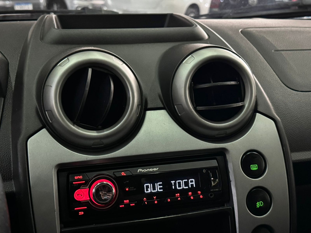 Ford Fiesta Sedan 1.6 (Flex)