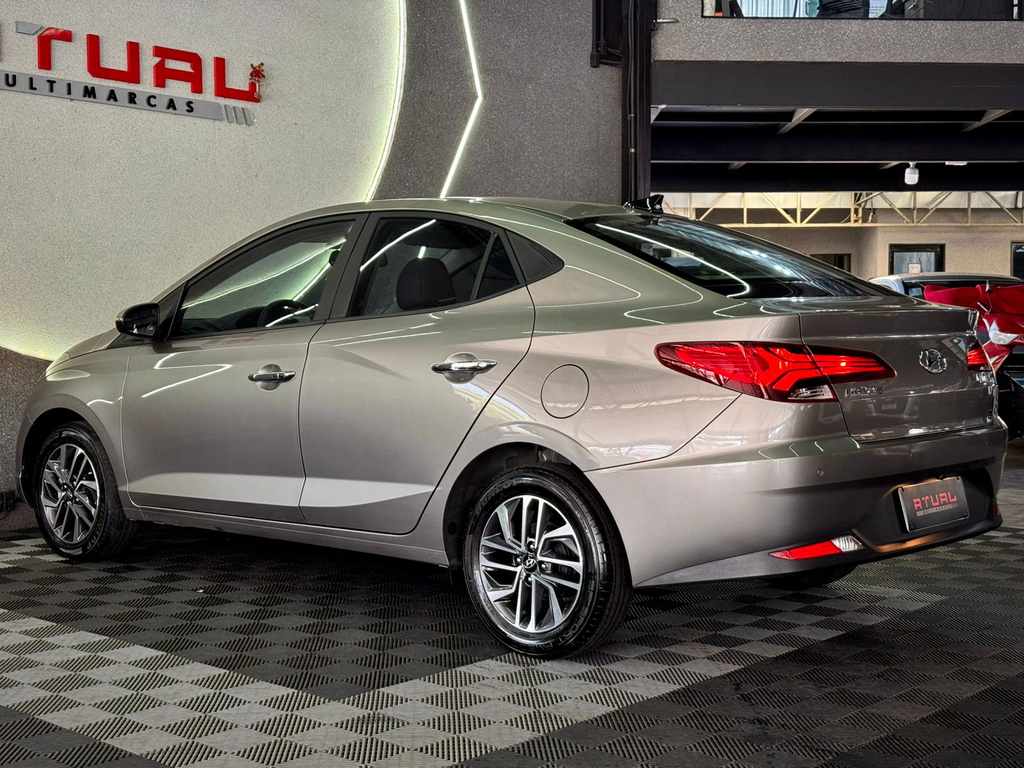 Hyundai HB20S Prata