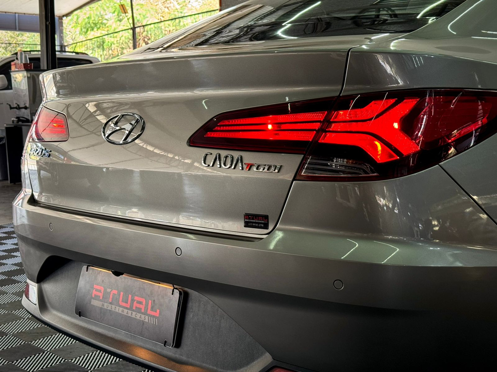 Hyundai HB20S Prata