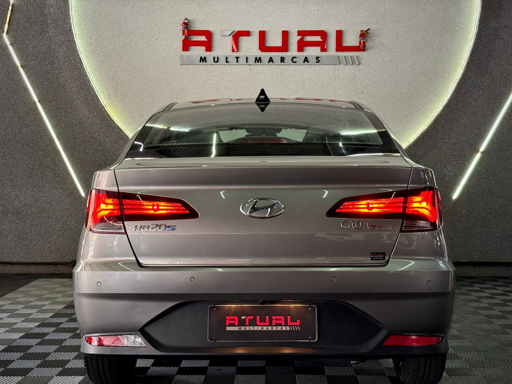 Hyundai HB20S Prata