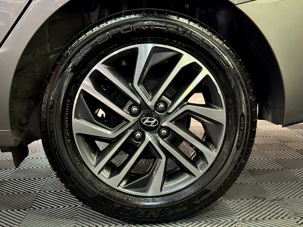 Hyundai HB20S Prata