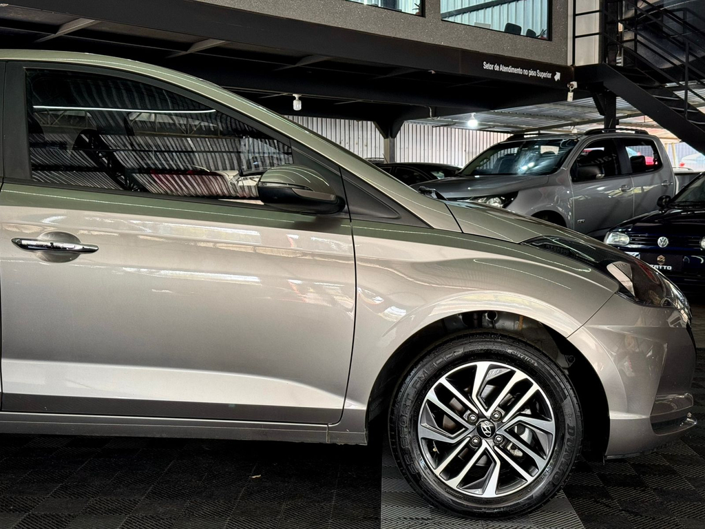 Hyundai HB20S Prata