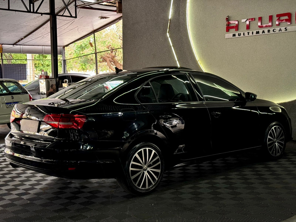 Volkswagen Jetta 2.0 Comfortline Tiptronic (Flex)