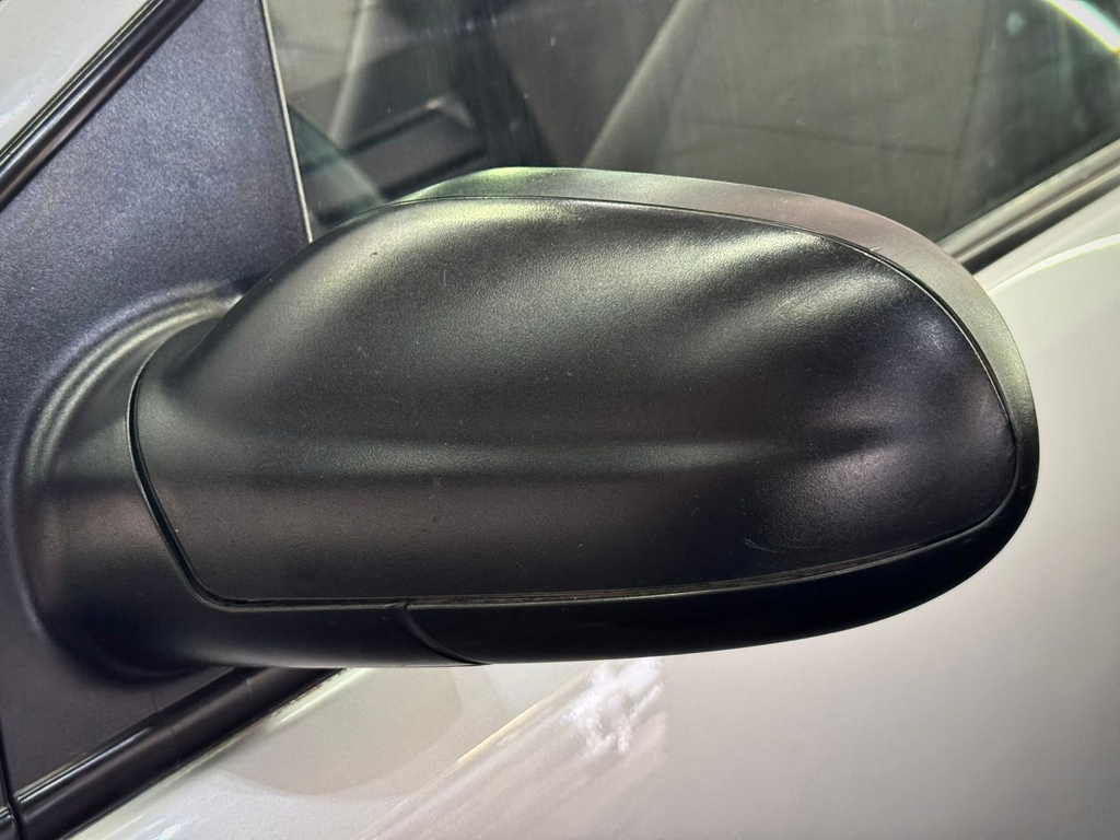 Volkswagen Fox 1.0 8v (Flex) 4p