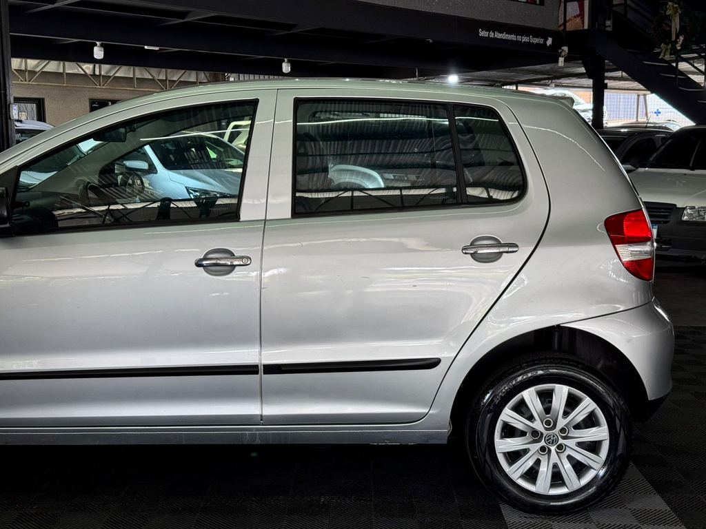 Volkswagen Fox 1.0 8v (Flex) 4p