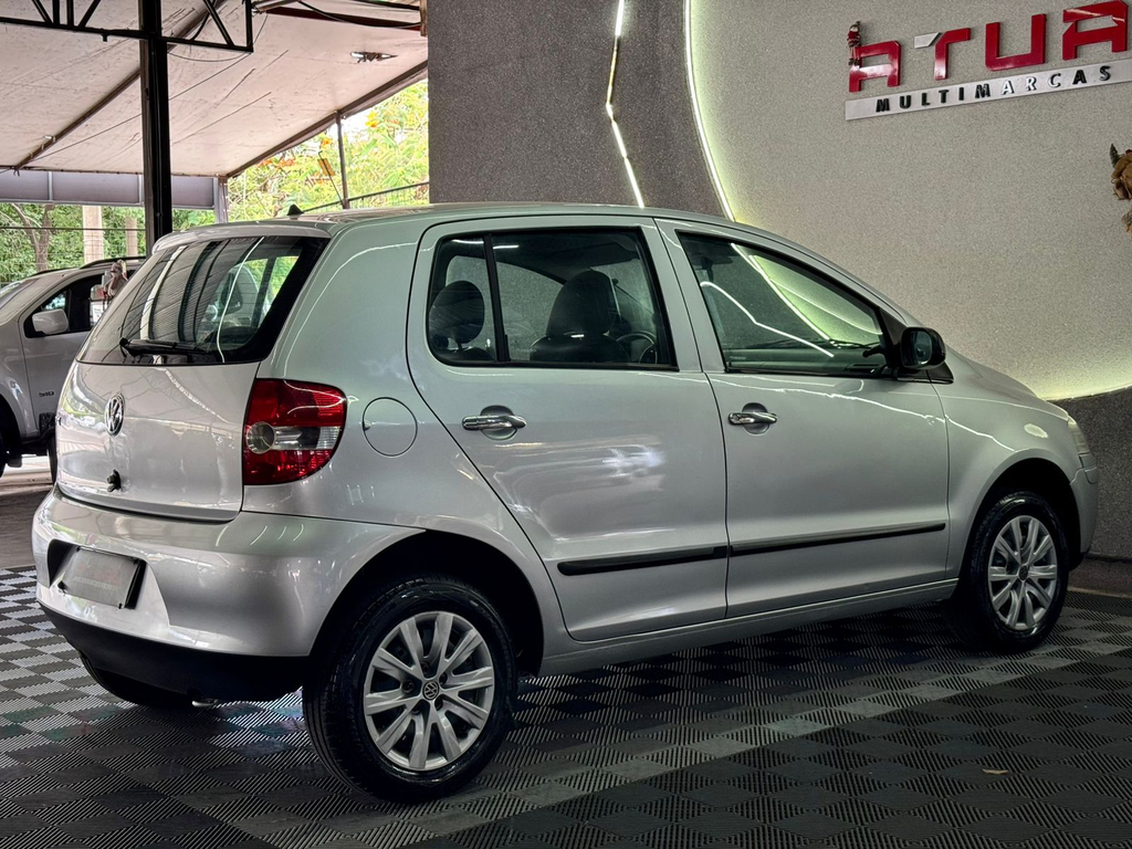 Volkswagen Fox 1.0 8v (Flex) 4p