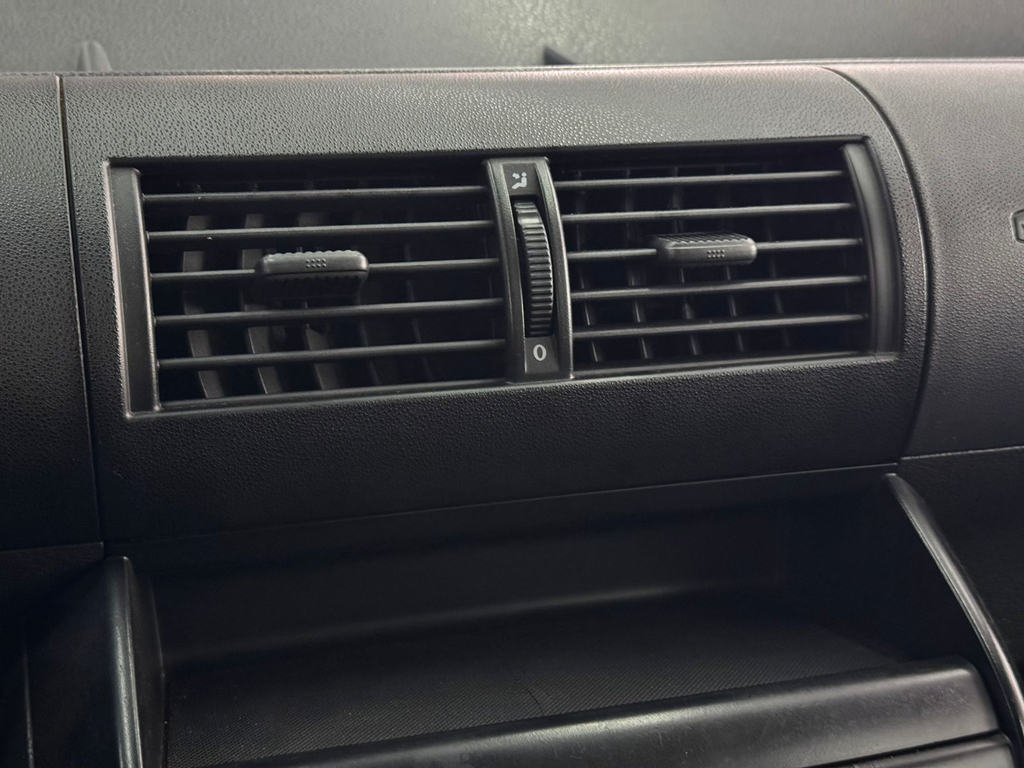 Volkswagen Fox 1.0 8v (Flex) 4p