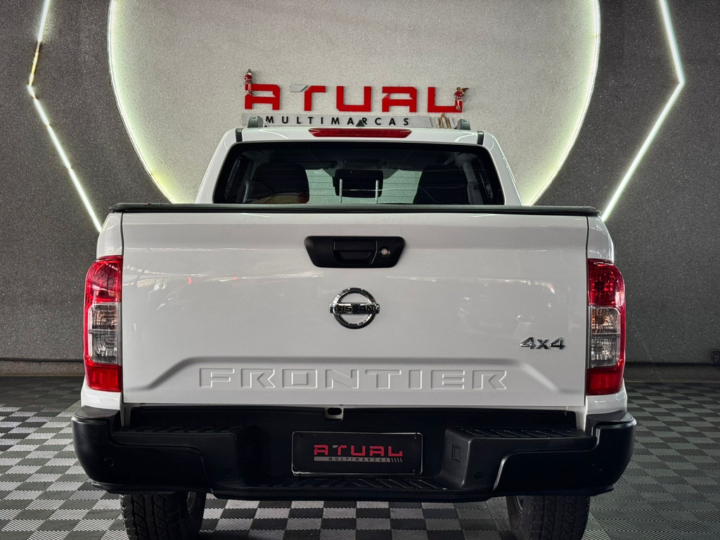 Nissan Frontier Branco