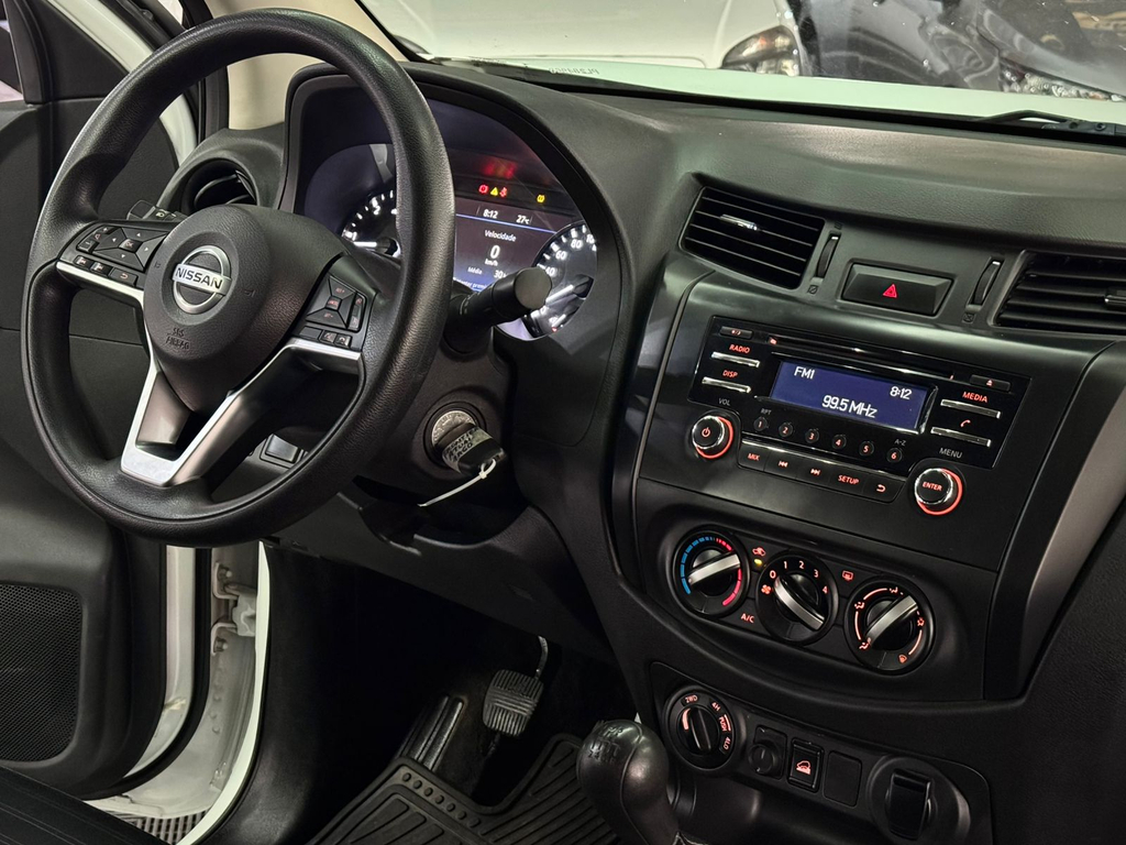 Nissan Frontier Branco