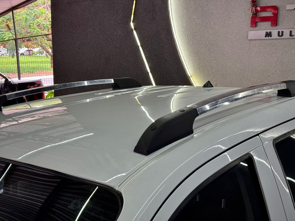 Nissan Frontier Branco