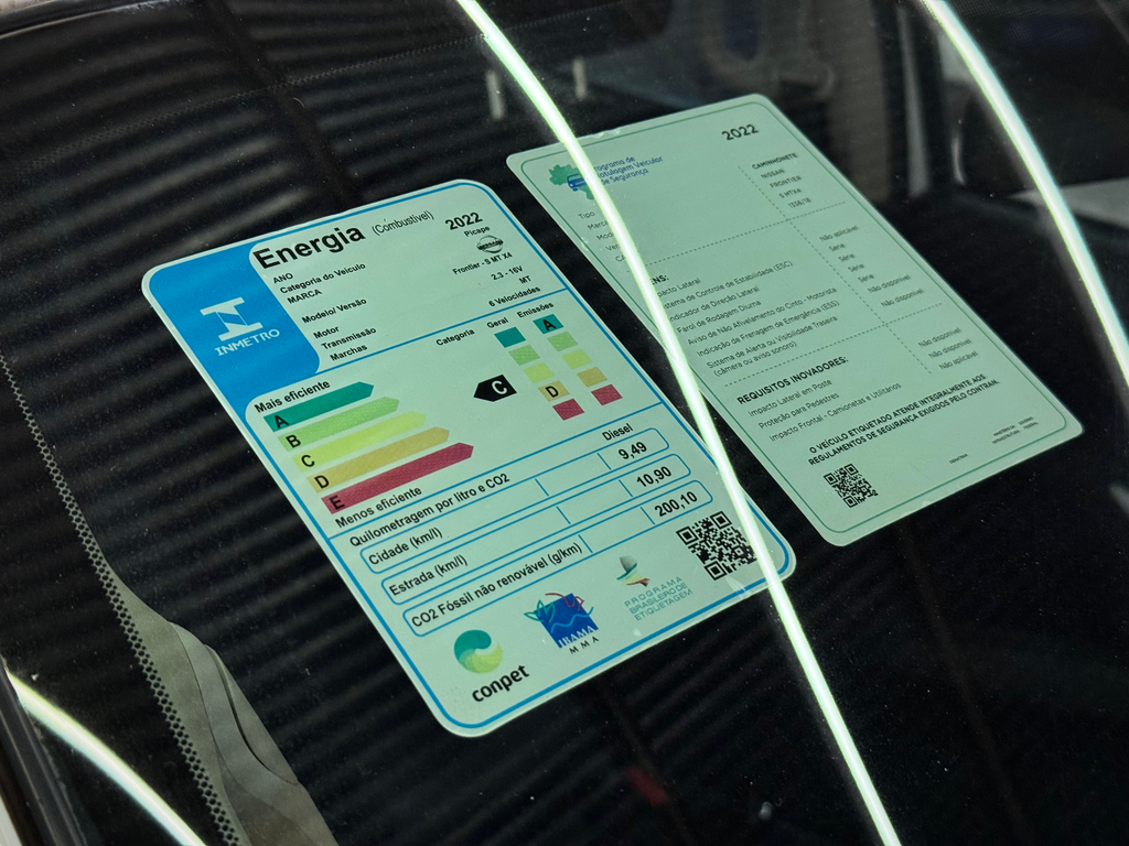 Nissan Frontier Branco