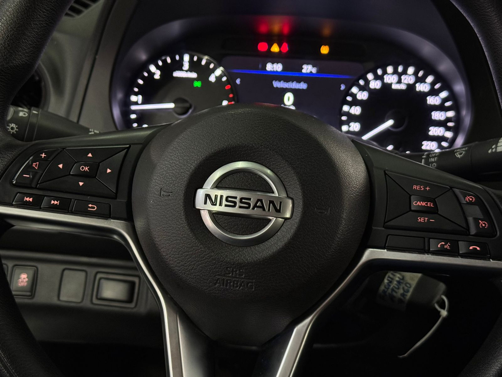 Nissan Frontier Branco