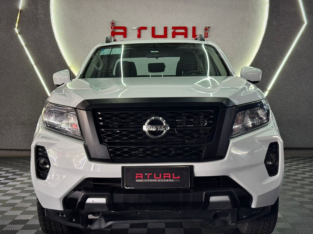 Nissan Frontier Branco