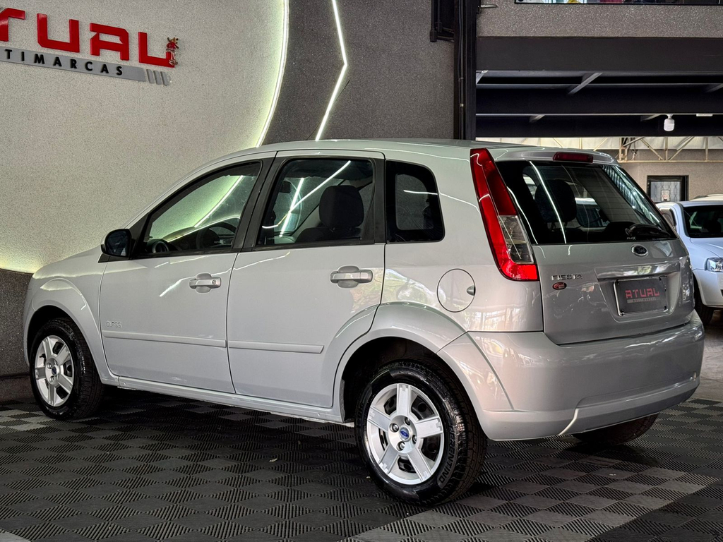 Ford Fiesta Hatch 1.6 (Flex)