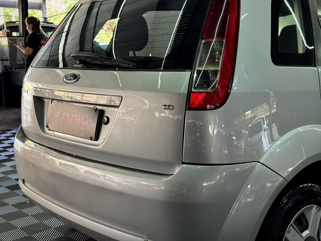 Ford Fiesta Hatch 1.6 (Flex)