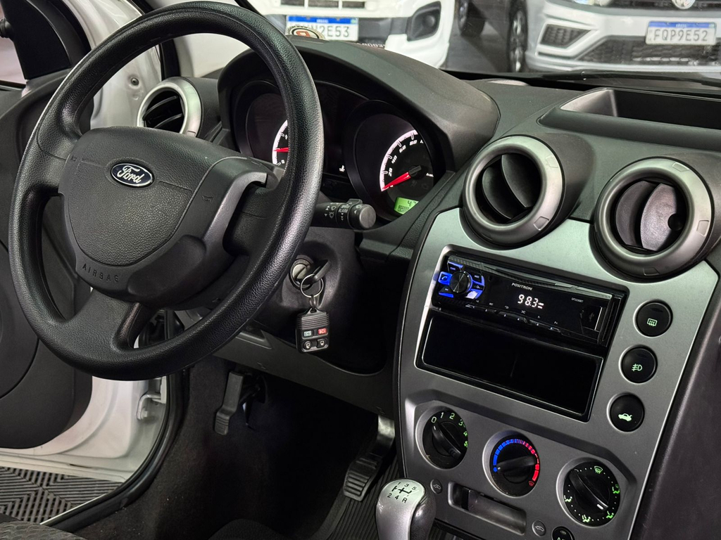 Ford FIESTA 1.6 16V FLEX MEC. 5P