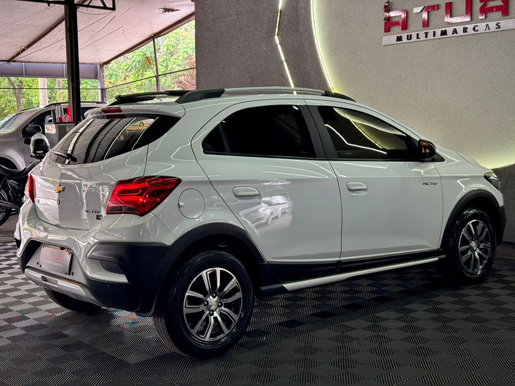 Chevrolet Onix Hatch Activ 1.4 8v Flex 5p Mec.