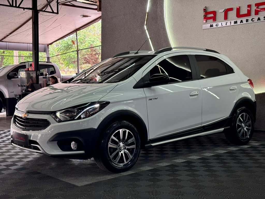 Chevrolet Onix Hatch Activ 1.4 8v Flex 5p Mec.