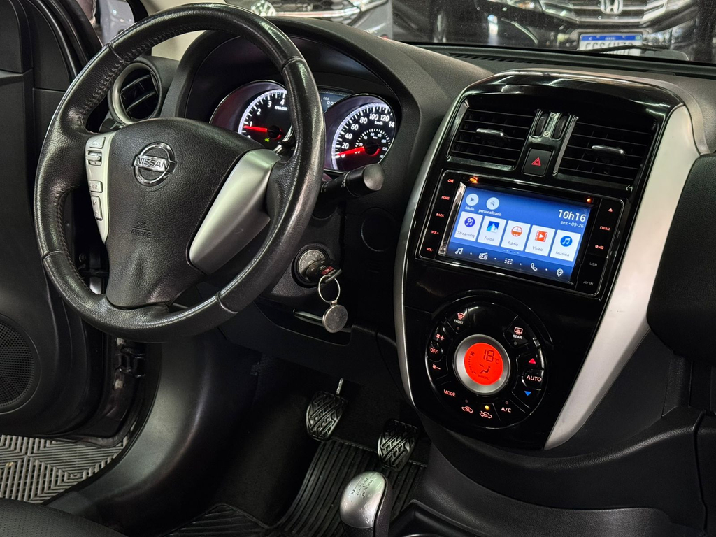 Nissan Versa Sl 1.6 16v Flexstart 4p Mec.