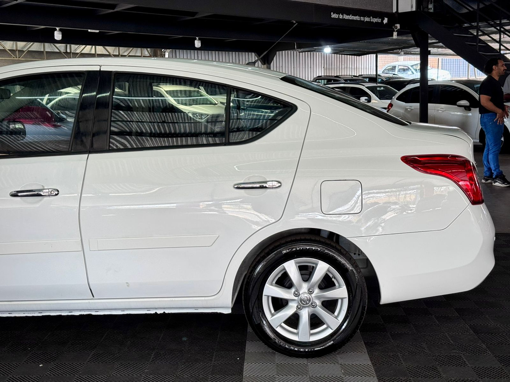 Nissan Versa 1.6 16v Sl