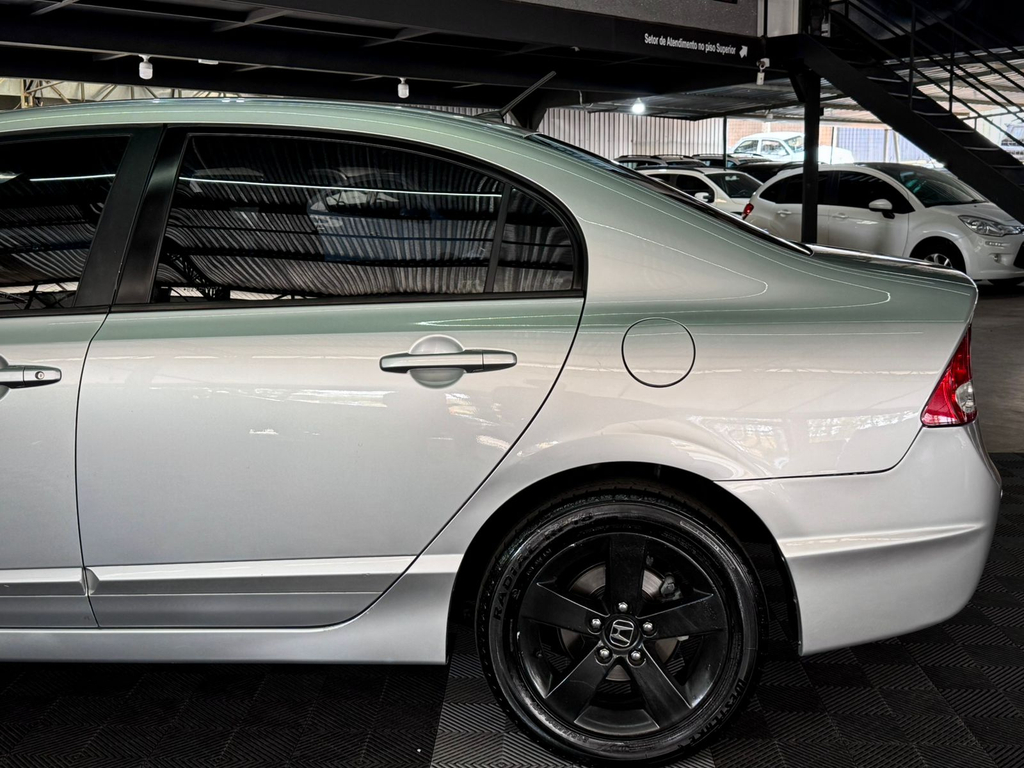 Honda New Civic Lxs 1.8 16v (Flex)