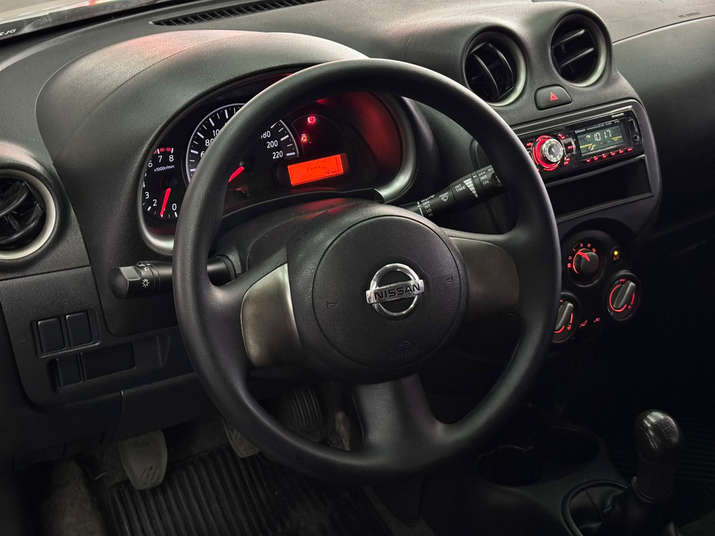 Nissan March 1.0 16v (Flex)