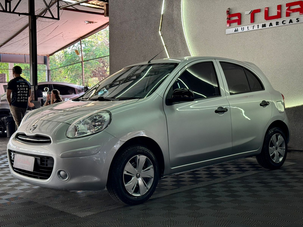 Nissan March 1.0 16v (Flex)
