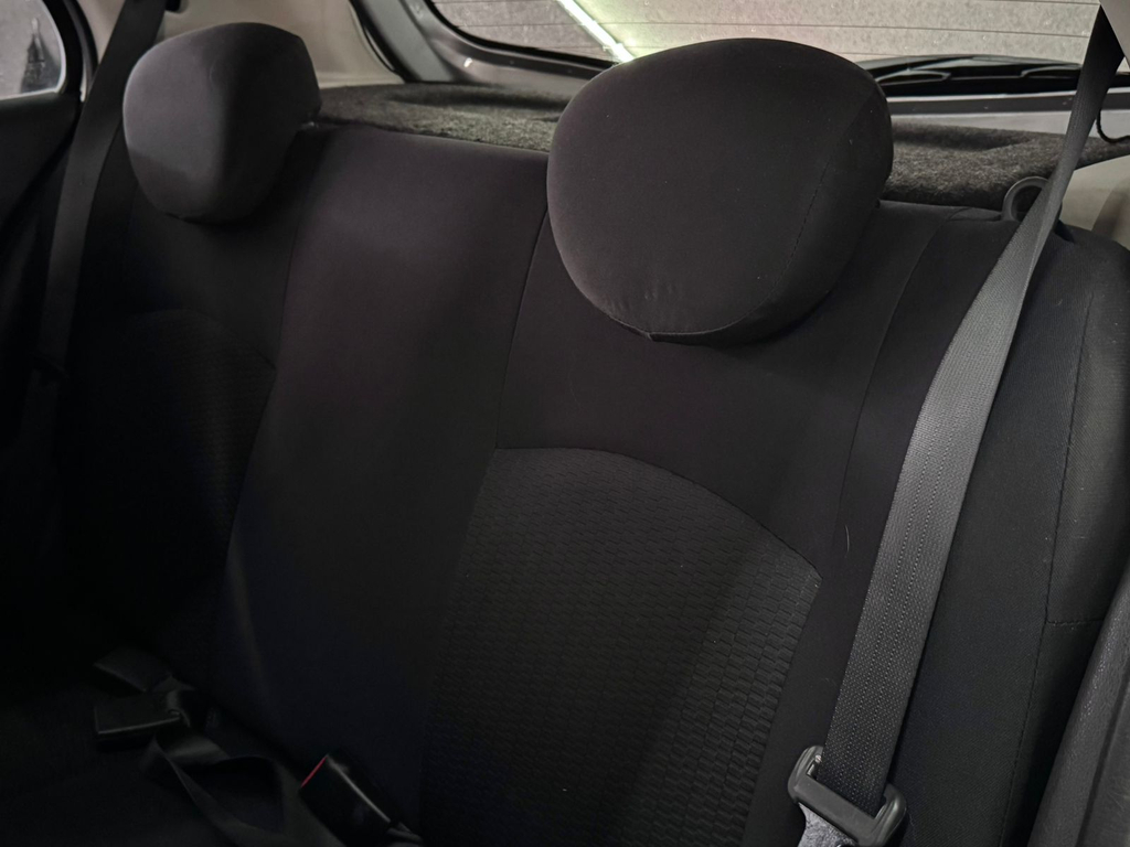 Nissan March 1.0 16v (Flex)