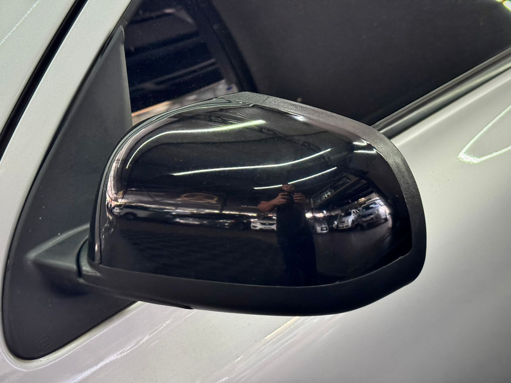 Nissan March 1.0 16v (Flex)