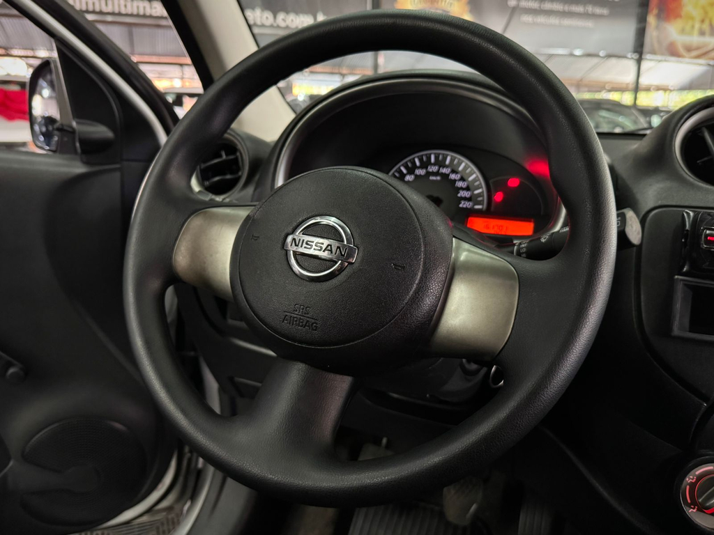 Nissan March 1.0 16v (Flex)