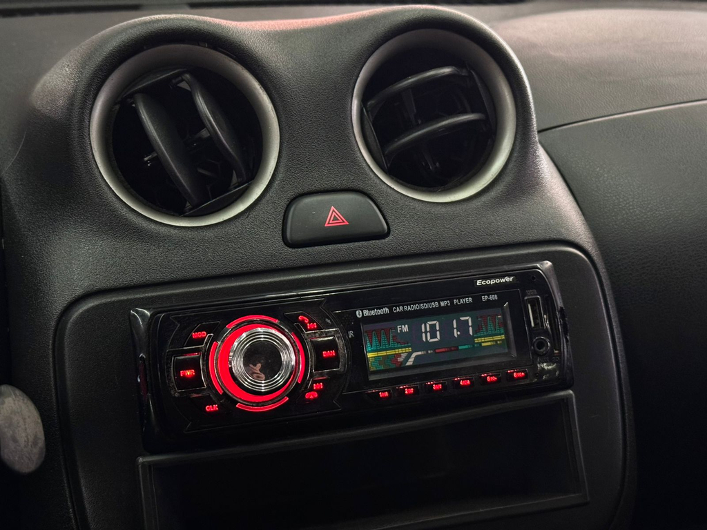Nissan March 1.0 16v (Flex)