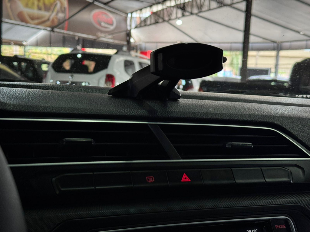 Volkswagen VOYAGE 1.6 MSI FLEX 8V 4P